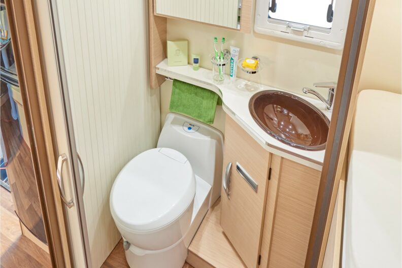 Wohnmobil mieten - Forster T738 EB